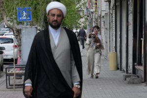 9d085928b5f44566b8502e6f53826591APTOPIX_Iran_Daily_Life_81634.jpg